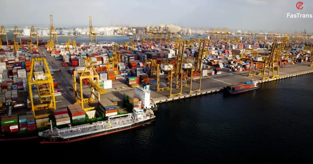 Cảng Rotterdam được mệnh danh là trái tim logistics của Châu Âu